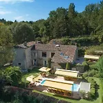 La Campagne St Lazare - Restaurant D'hotes Piscine & Spa 招待所 3*