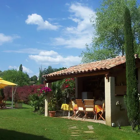 Casa de hóspedes La Campagne St Lazare - Restaurant D'hôtes Piscine&spa 3*