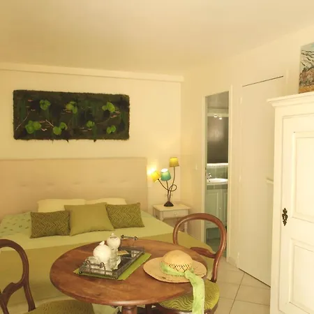 La Campagne St Lazare - Restaurant D'hotes Piscine & Spa Гостевой дом Форкалькье