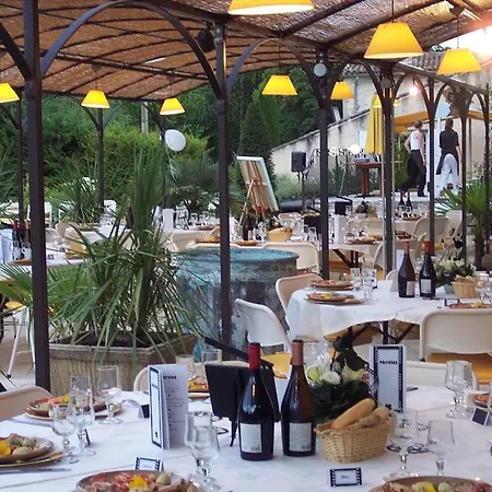 La Campagne St Lazare - Restaurant D'hotes Piscine & Spa Гостевой дом 3*
