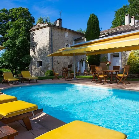 ゲストハウス La Campagne St Lazare - Restaurant D'hotes Piscine & フォルカルキエ