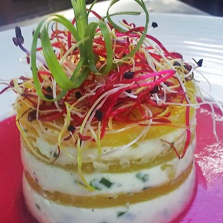 La Campagne St Lazare - Restaurant D'hotes Piscine & Spa ゲストハウス フォルカルキエ