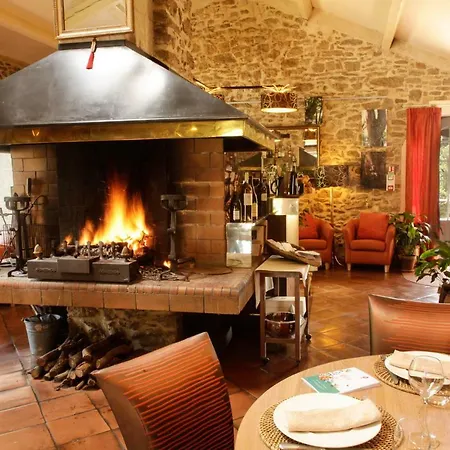 La Campagne St Lazare - Restaurant D'hotes Piscine & Spa Gæstehus Forcalquier