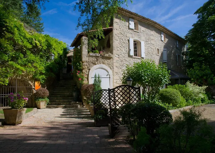 La Campagne St Lazare - Restaurant D'hotes Piscine & Spa 3* Forcalquier