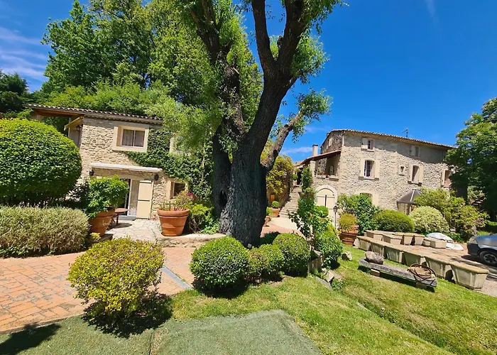 La Campagne St Lazare - Restaurant D'hotes Piscine & Spa 3* Forcalquier