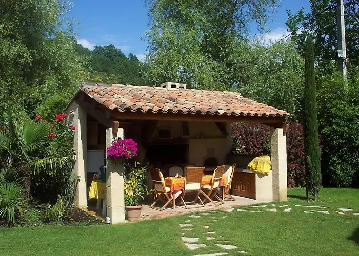Guest house La Campagne St Lazare - Restaurant D'hotes Piscine & Spa Forcalquier