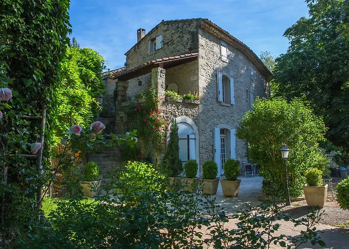 La Campagne St Lazare - Restaurant D'hotes Piscine & Spa 3*