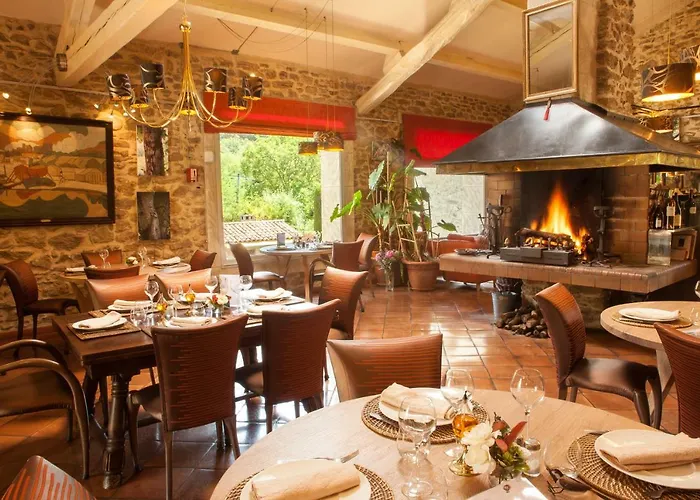 La Campagne St Lazare - Restaurant D'hotes Piscine & Spa Forcalquier