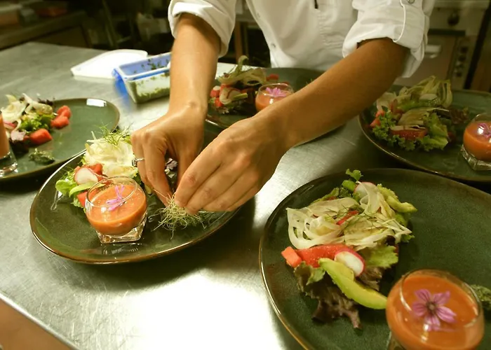 La Campagne St Lazare - Restaurant D'hotes Piscine & Spa 3* Forcalquier